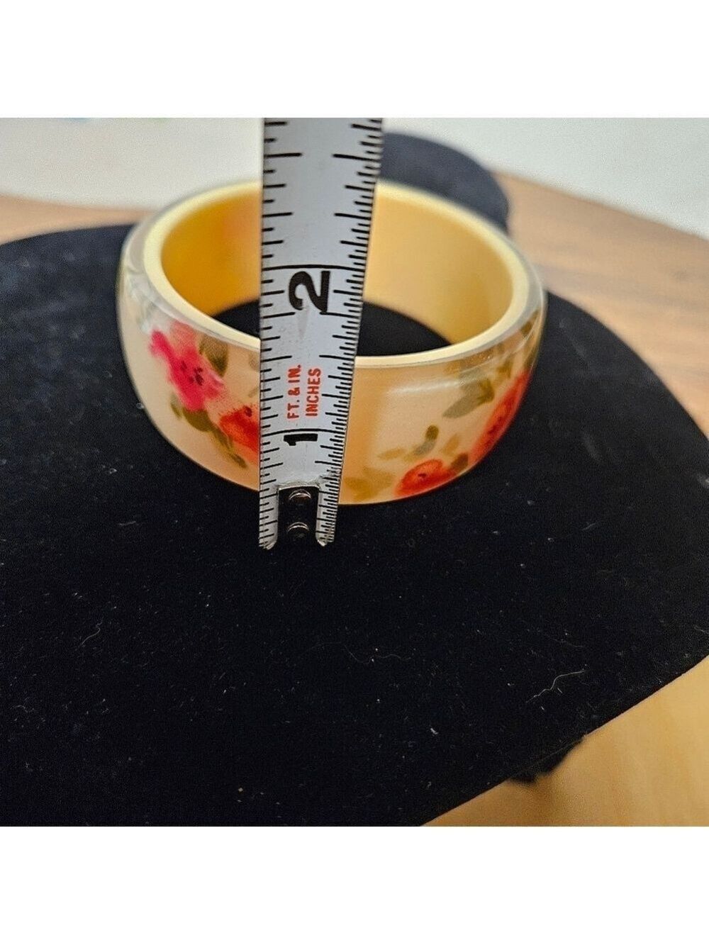Retro Pink Roses on Cream Bangle - Picture 6 of 7